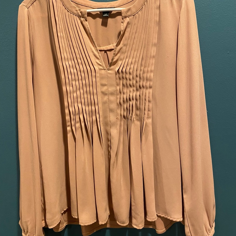 Ann Taylor Tan Pleated Long Sleeve Blouse Relaxed Fit